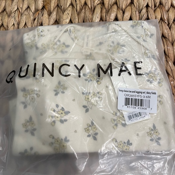 Quincy Mae long sleeve tee + legging set in a daisy fields - Picture 4 of 6